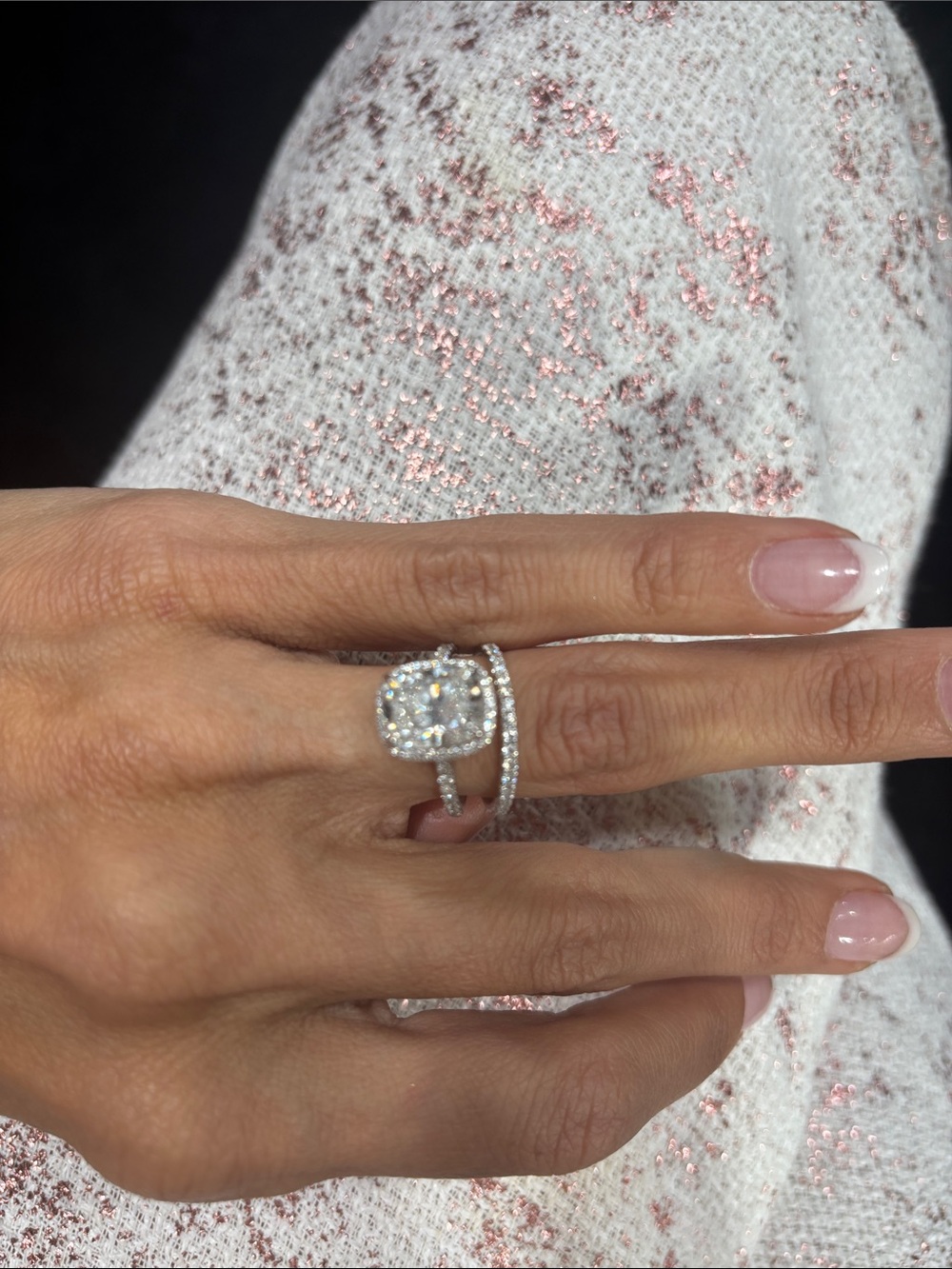 Classic white gold Halo Engagement Ring with Matching Band - 2 pc set - 4.62 ct
